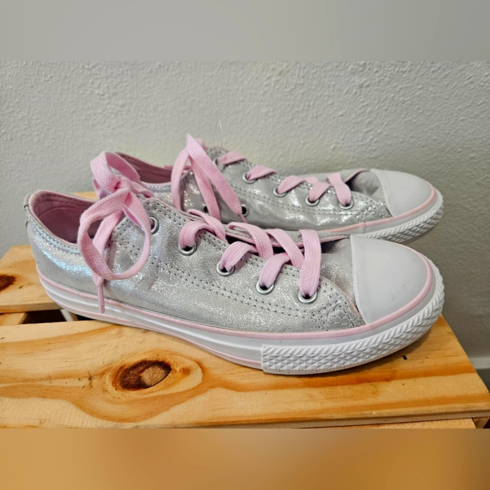 Converse Chuck Taylor Allstars big kid size 3 pink silver glitter